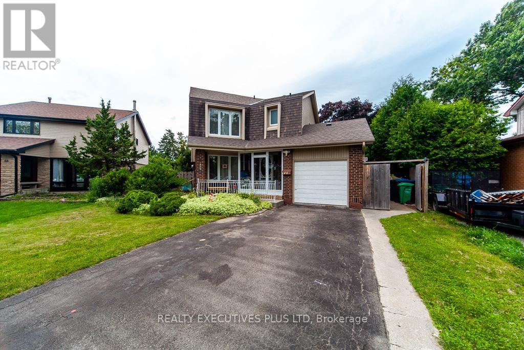 Property at 46 LORRAINE CRESCENT image 2