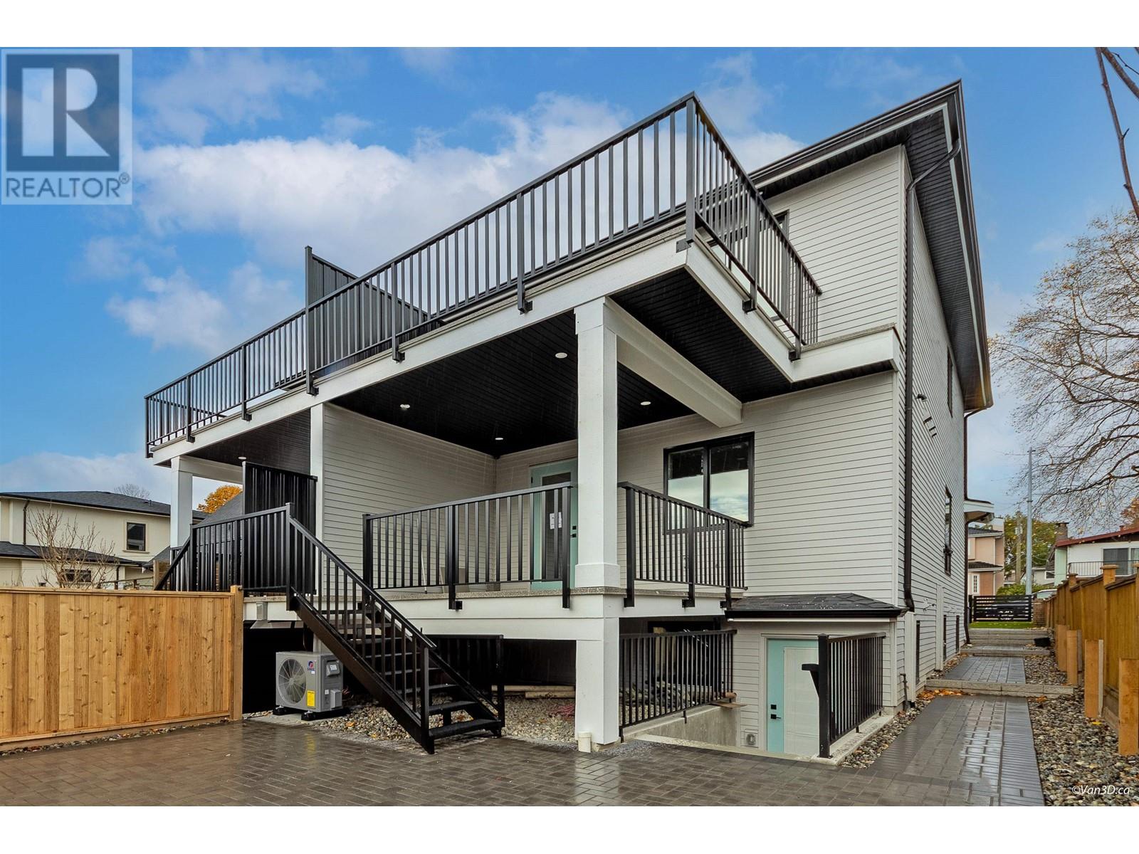 Listing Picture 15 of 32 : 4230 NAPIER STREET, Burnaby / 本拿比 - 魯藝地產 Yvonne Lu Group - MLS Medallion Club Member