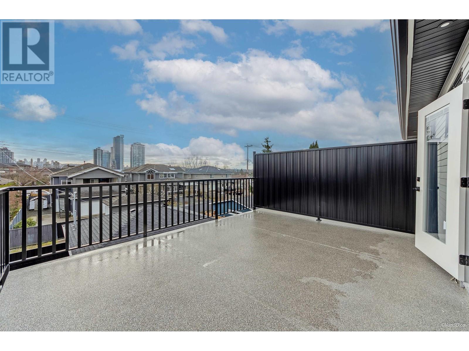 Listing Picture 19 of 32 : 4230 NAPIER STREET, Burnaby / 本拿比 - 魯藝地產 Yvonne Lu Group - MLS Medallion Club Member