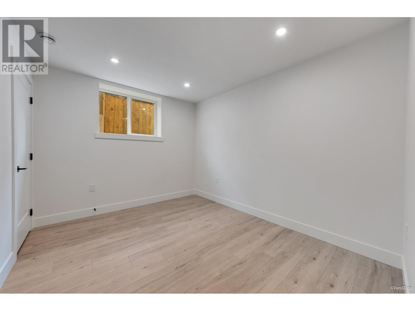 Listing Picture 28 of 32 : 4230 NAPIER STREET, Burnaby / 本拿比 - 魯藝地產 Yvonne Lu Group - MLS Medallion Club Member