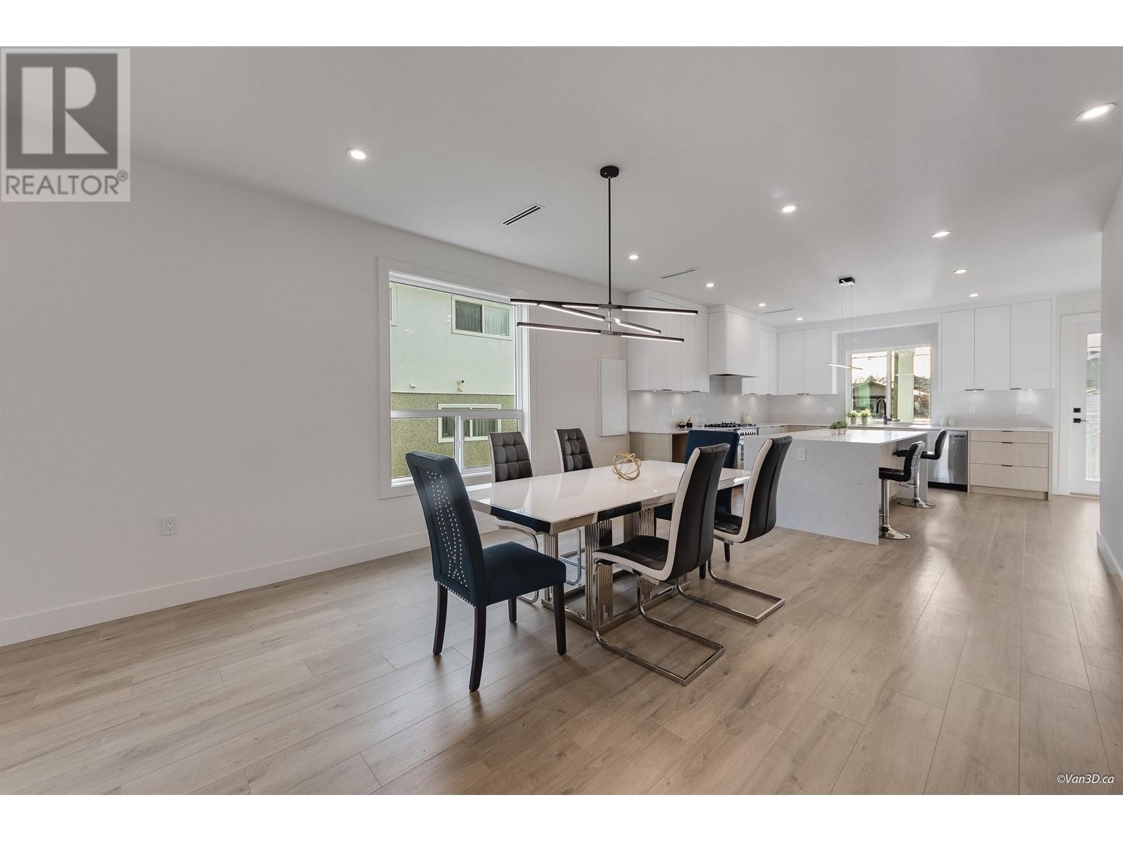 Listing Picture 7 of 32 : 4230 NAPIER STREET, Burnaby / 本拿比 - 魯藝地產 Yvonne Lu Group - MLS Medallion Club Member