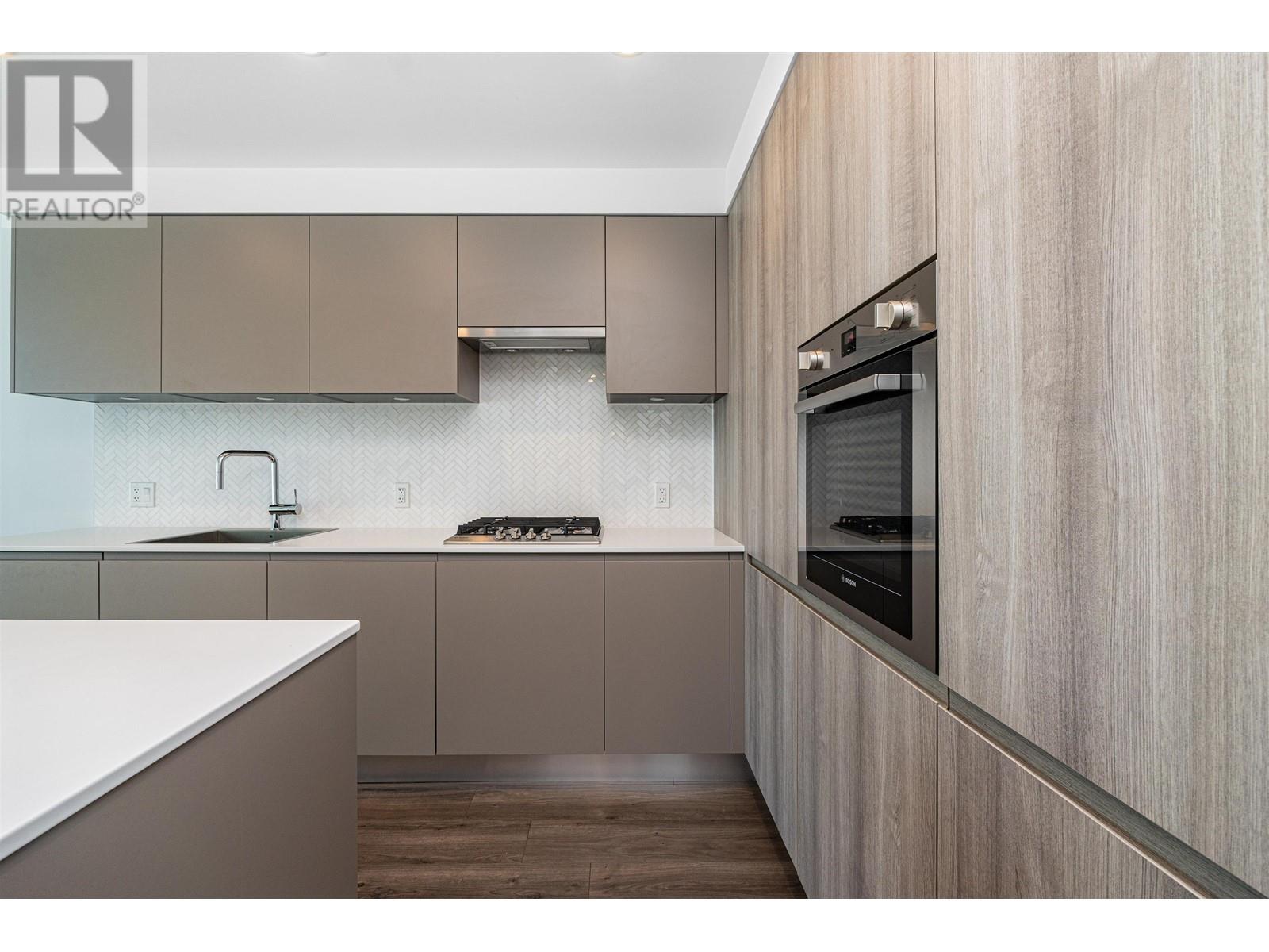 Listing Picture 2 of 25 : 4303 3809 EVERGREEN PLACE, Burnaby / 本拿比 - 魯藝地產 Yvonne Lu Group - MLS Medallion Club Member
