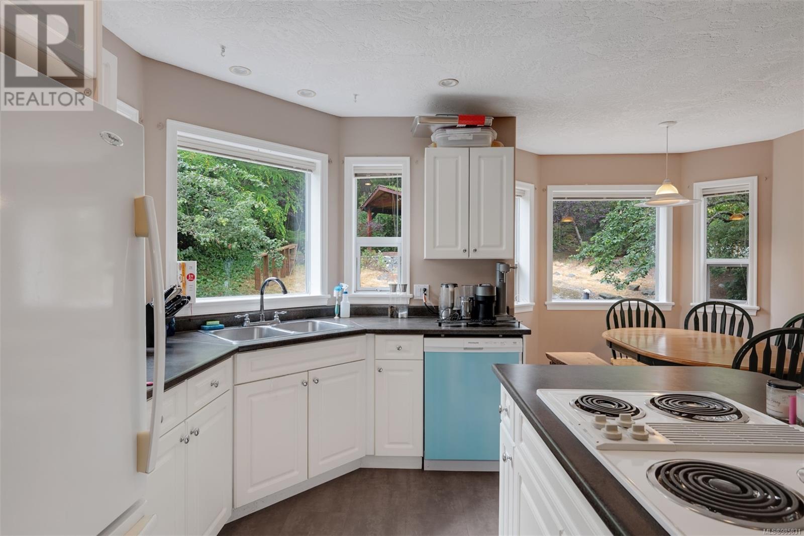 Property at 2438 Valleyview Pl image 1