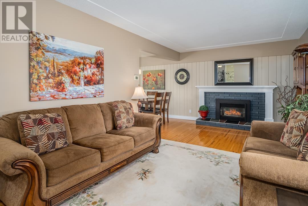 10820 SWINTON CRESCENT