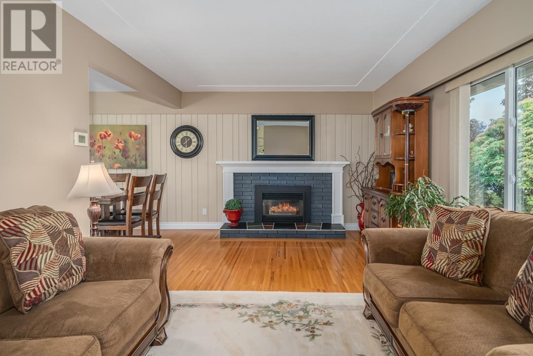 10820 SWINTON CRESCENT