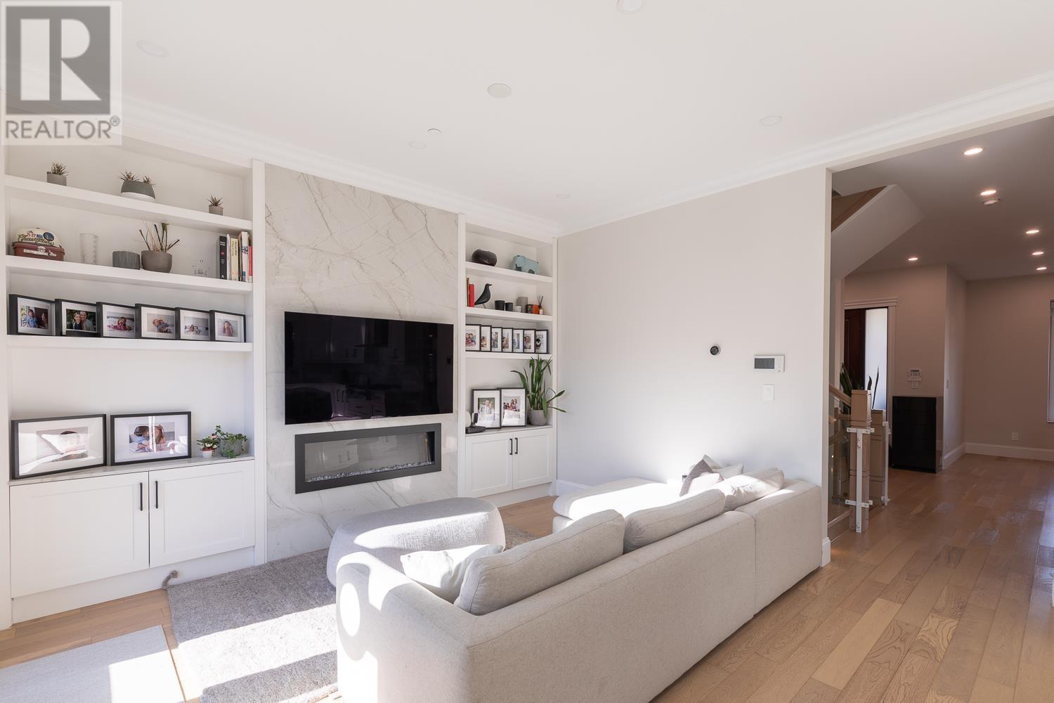 Listing Picture 10 of 34 : 852 W 18TH AVENUE, Vancouver / 溫哥華 - 魯藝地產 Yvonne Lu Group - MLS Medallion Club Member