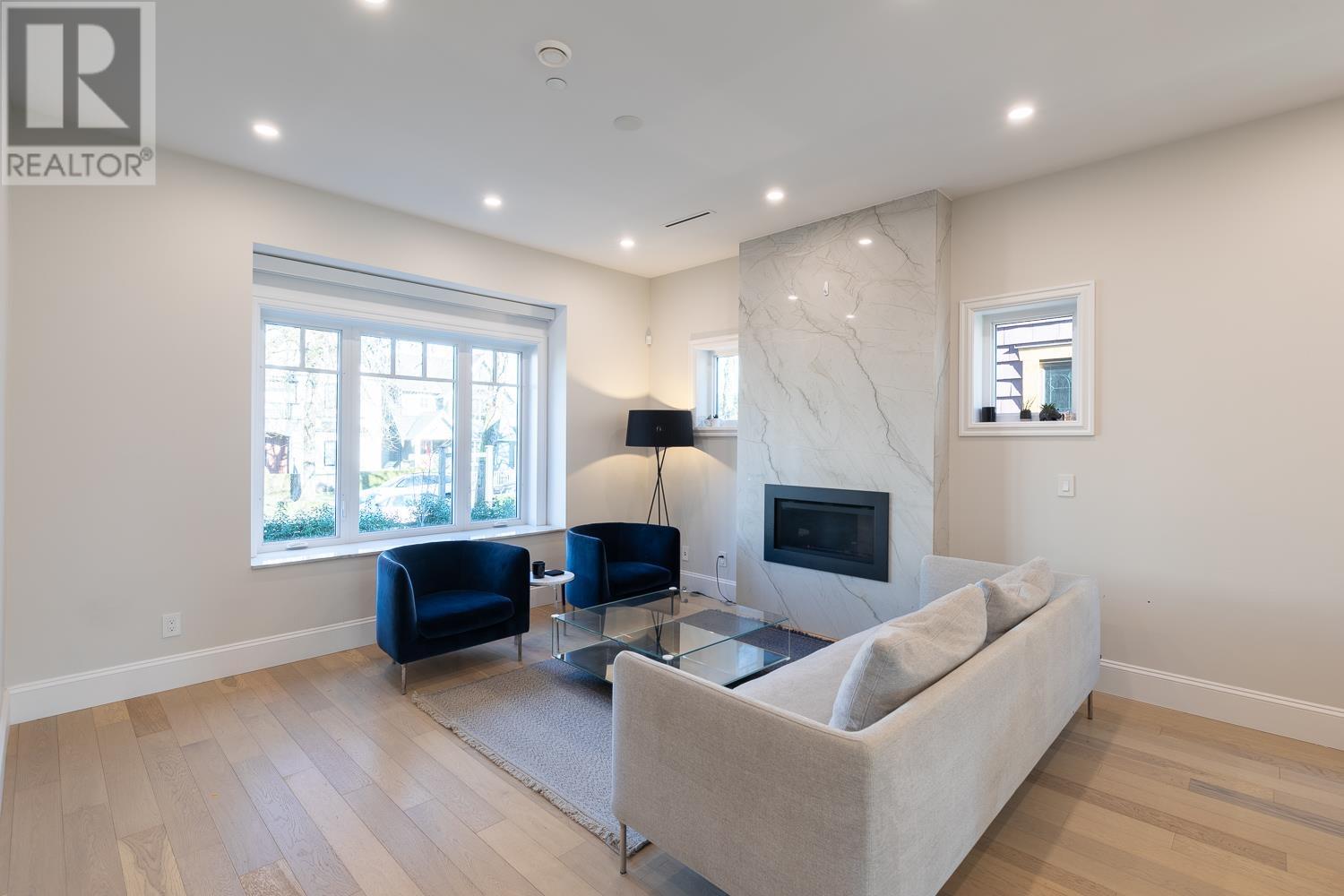 Listing Picture 14 of 34 : 852 W 18TH AVENUE, Vancouver / 溫哥華 - 魯藝地產 Yvonne Lu Group - MLS Medallion Club Member