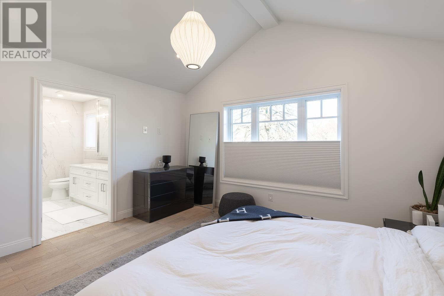 Listing Picture 17 of 34 : 852 W 18TH AVENUE, Vancouver / 溫哥華 - 魯藝地產 Yvonne Lu Group - MLS Medallion Club Member