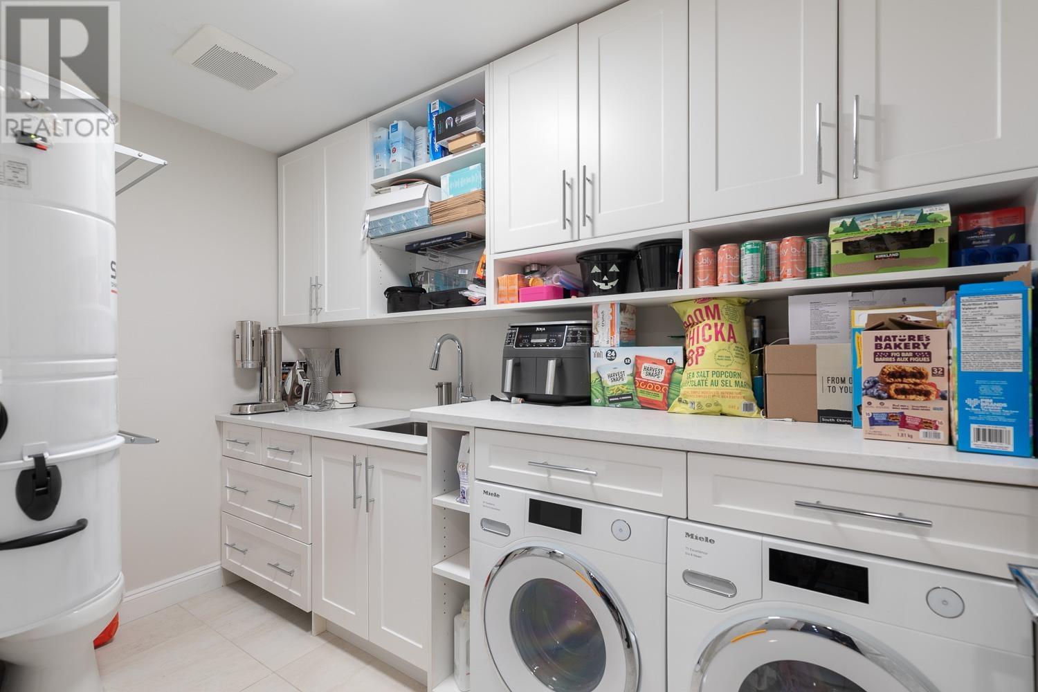 Listing Picture 27 of 34 : 852 W 18TH AVENUE, Vancouver / 溫哥華 - 魯藝地產 Yvonne Lu Group - MLS Medallion Club Member