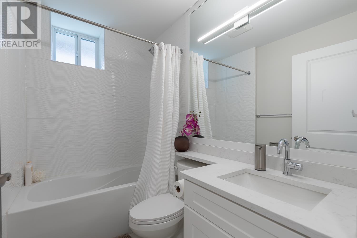 Listing Picture 28 of 34 : 852 W 18TH AVENUE, Vancouver / 溫哥華 - 魯藝地產 Yvonne Lu Group - MLS Medallion Club Member