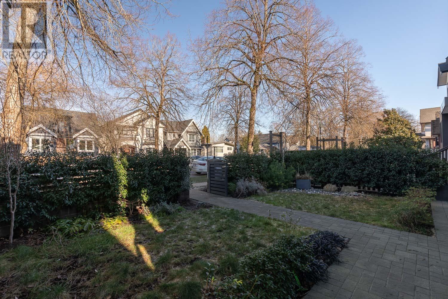 Listing Picture 33 of 34 : 852 W 18TH AVENUE, Vancouver / 溫哥華 - 魯藝地產 Yvonne Lu Group - MLS Medallion Club Member