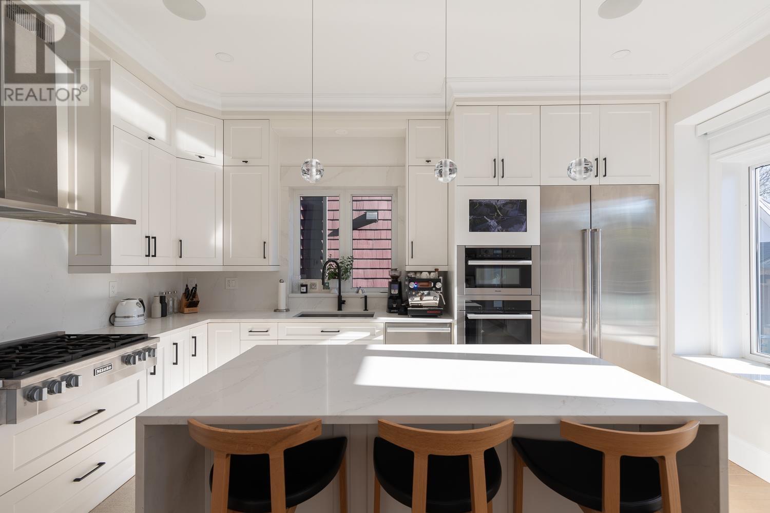 Listing Picture 4 of 34 : 852 W 18TH AVENUE, Vancouver / 溫哥華 - 魯藝地產 Yvonne Lu Group - MLS Medallion Club Member
