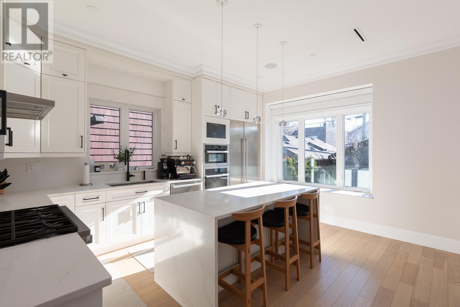 Listing Picture 5 of 34 : 852 W 18TH AVENUE, Vancouver / 溫哥華 - 魯藝地產 Yvonne Lu Group - MLS Medallion Club Member