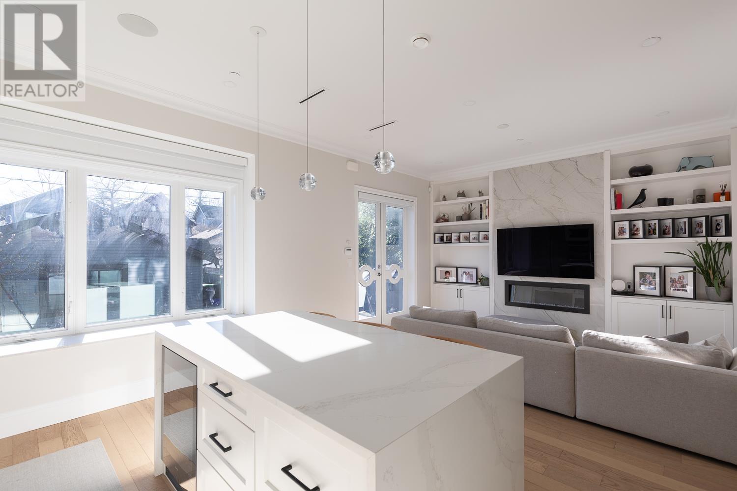 Listing Picture 7 of 34 : 852 W 18TH AVENUE, Vancouver / 溫哥華 - 魯藝地產 Yvonne Lu Group - MLS Medallion Club Member