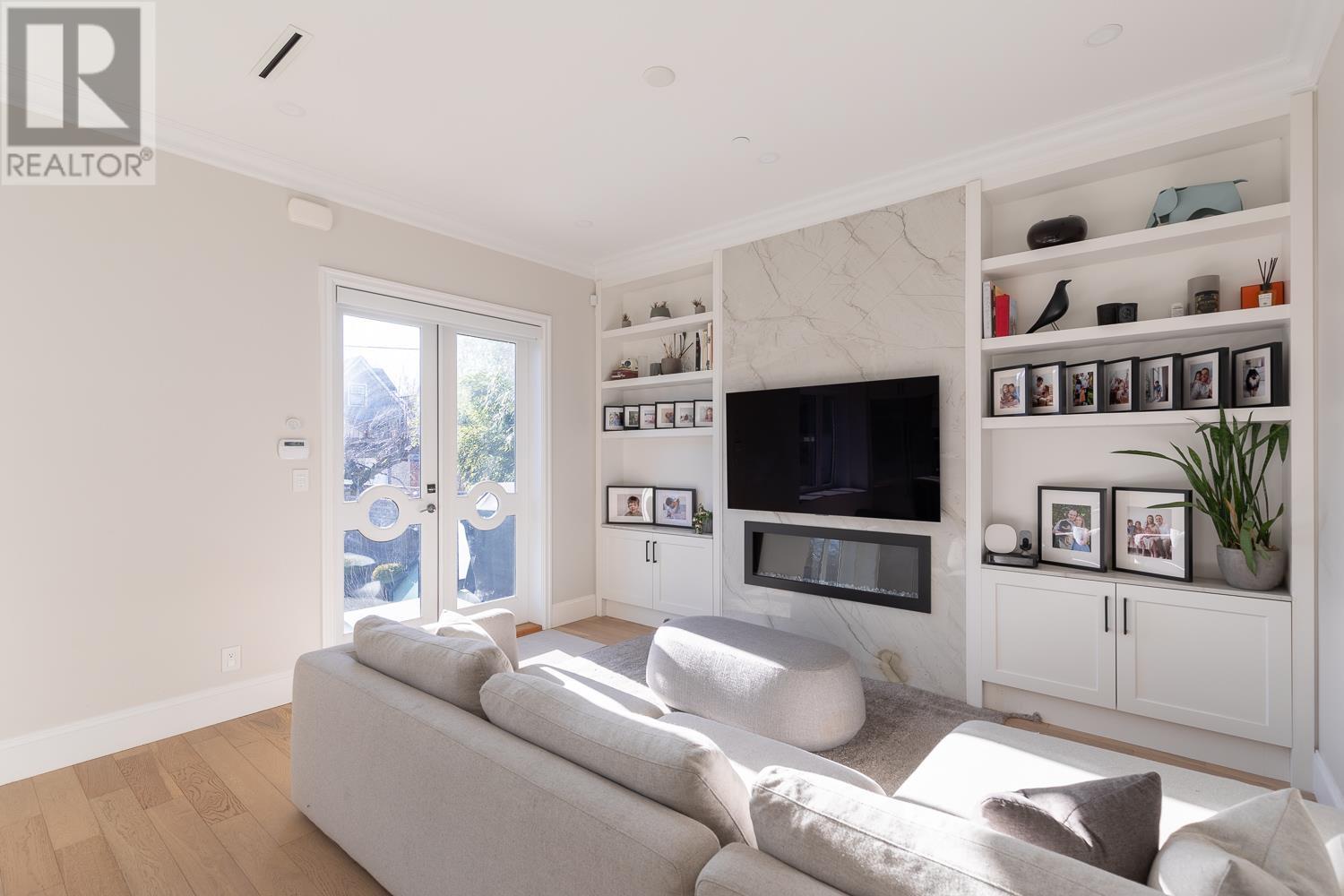 Listing Picture 8 of 34 : 852 W 18TH AVENUE, Vancouver / 溫哥華 - 魯藝地產 Yvonne Lu Group - MLS Medallion Club Member