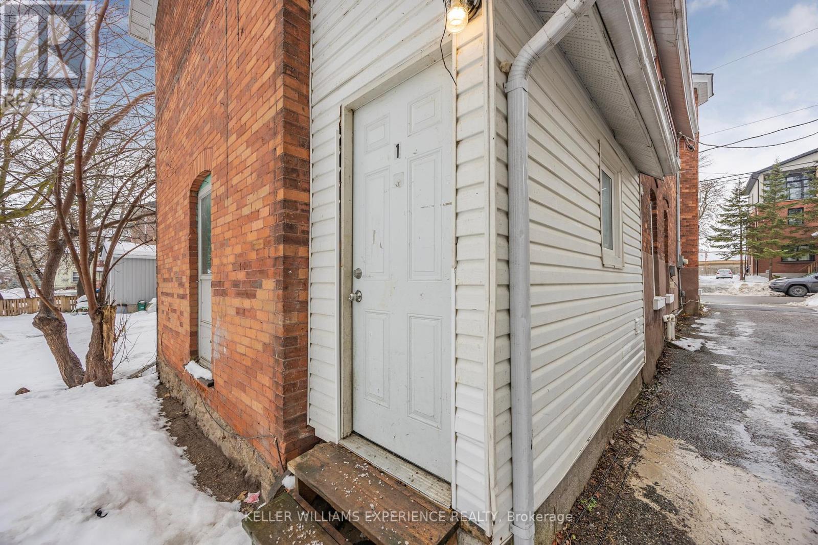 66 Matchedash Street S, Orillia, Ontario  L3V 4W5 - Photo 3 - S11946245