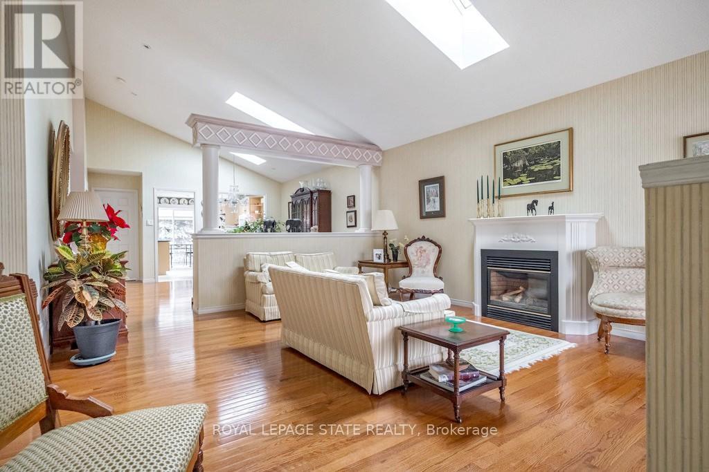 Property at 60 REDFERN AVENUE image 5