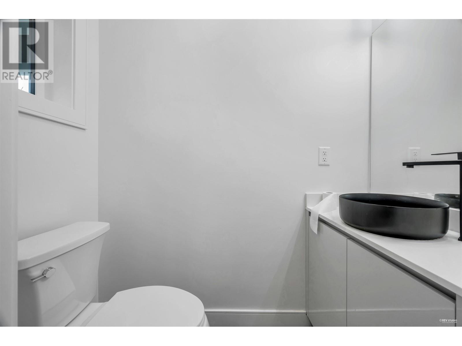 Listing Picture 11 of 12 : 2881 E GEORGIA STREET, Vancouver / 溫哥華 - 魯藝地產 Yvonne Lu Group - MLS Medallion Club Member