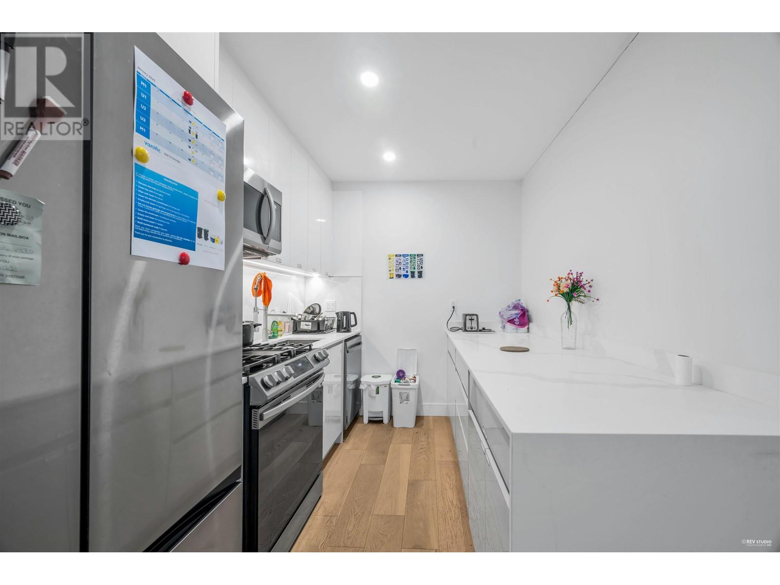 Listing Picture 7 of 12 : 2881 E GEORGIA STREET, Vancouver / 溫哥華 - 魯藝地產 Yvonne Lu Group - MLS Medallion Club Member