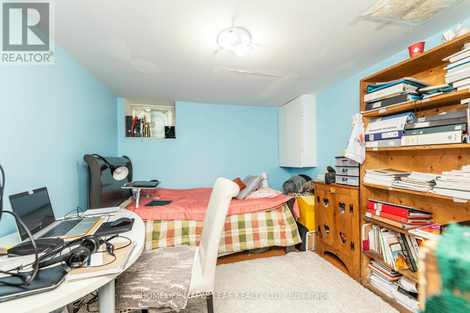 9 Hertford Avenue, Toronto (Keelesdale-Eglinton West), Ontario  M6M 1R9 - Photo 18 - W11946255