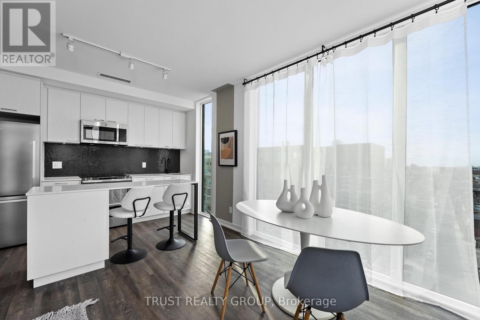 Property at 1104 - 1808 ST. CLAIR AVENUE W image 4