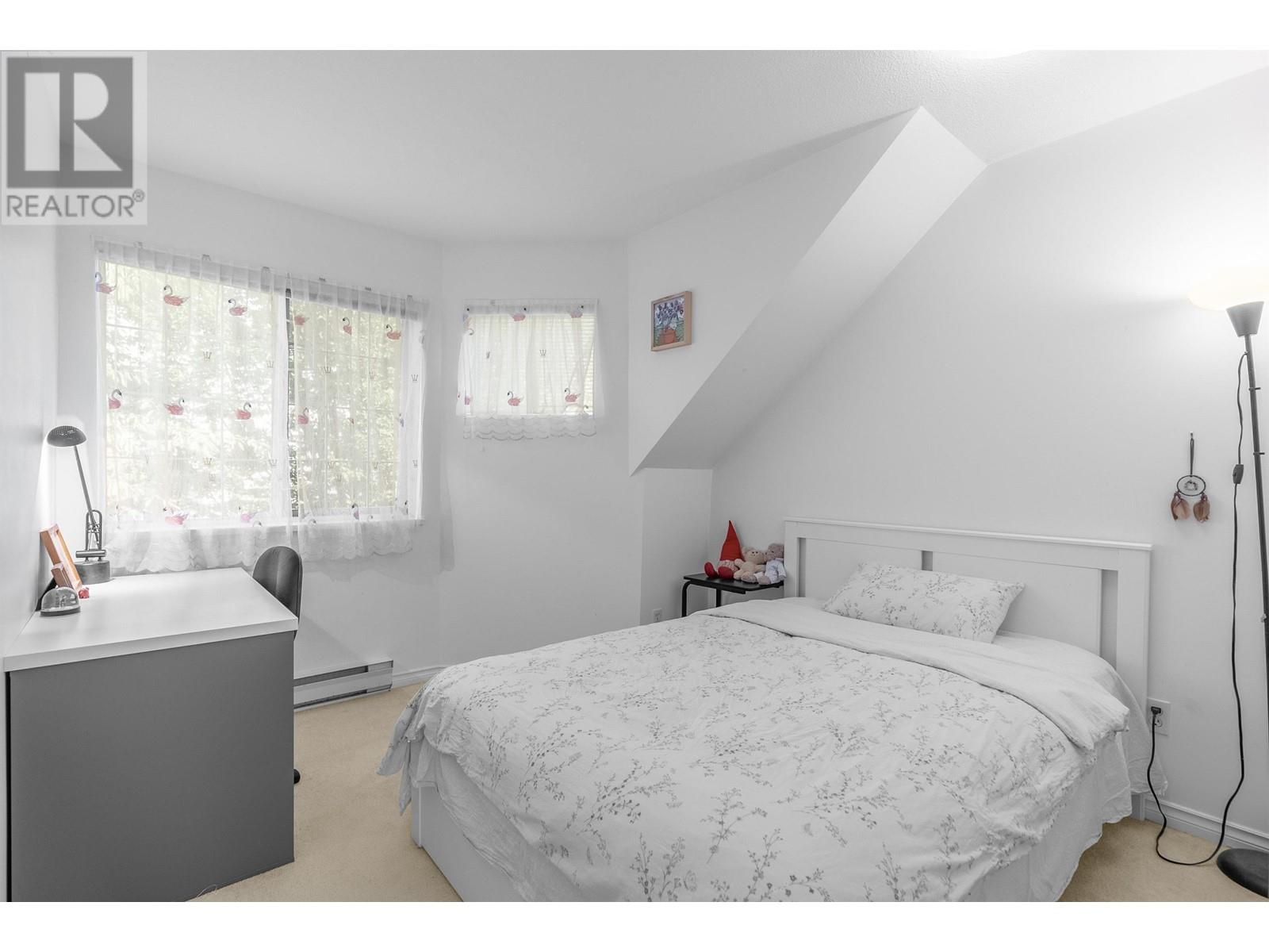 Listing Picture 11 of 21 : 7 8711 JONES ROAD, Richmond / 烈治文 - 魯藝地產 Yvonne Lu Group - MLS Medallion Club Member