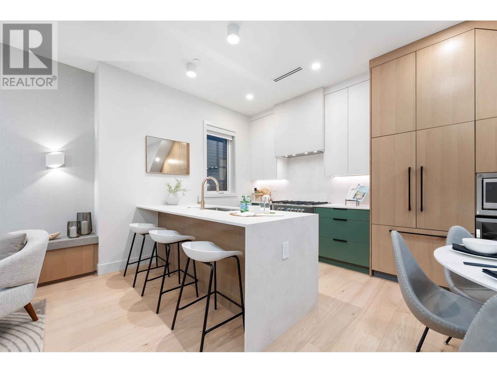 Listing Picture 11 of 39 : 1 3565 TRIUMPH STREET, Vancouver / 溫哥華 - 魯藝地產 Yvonne Lu Group - MLS Medallion Club Member