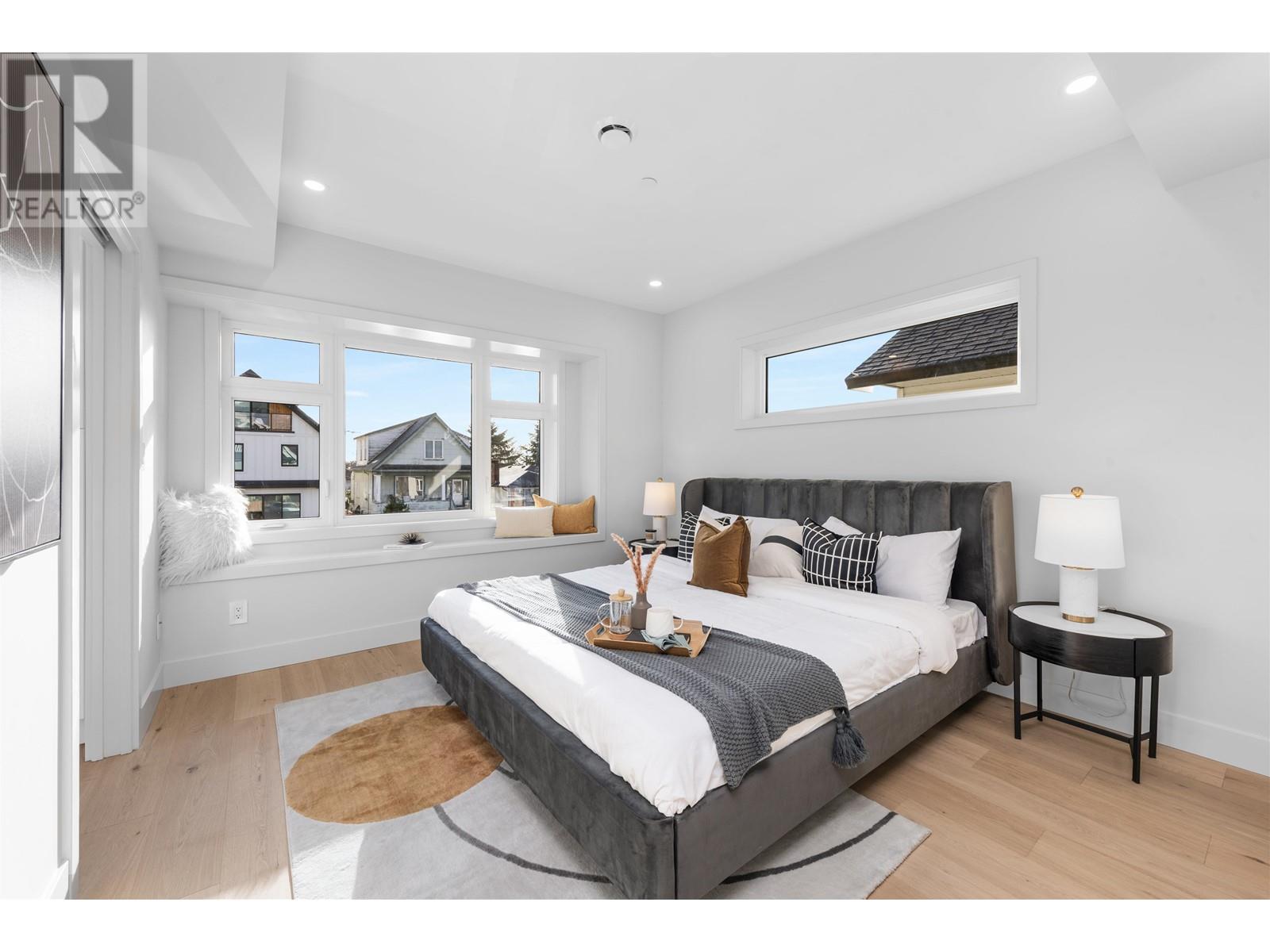 Listing Picture 18 of 39 : 1 3565 TRIUMPH STREET, Vancouver / 溫哥華 - 魯藝地產 Yvonne Lu Group - MLS Medallion Club Member