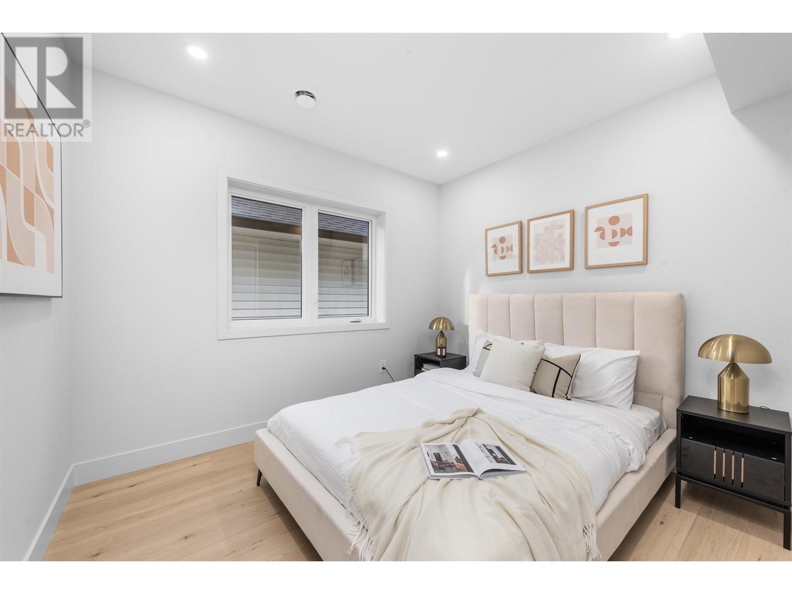 Listing Picture 23 of 39 : 1 3565 TRIUMPH STREET, Vancouver / 溫哥華 - 魯藝地產 Yvonne Lu Group - MLS Medallion Club Member