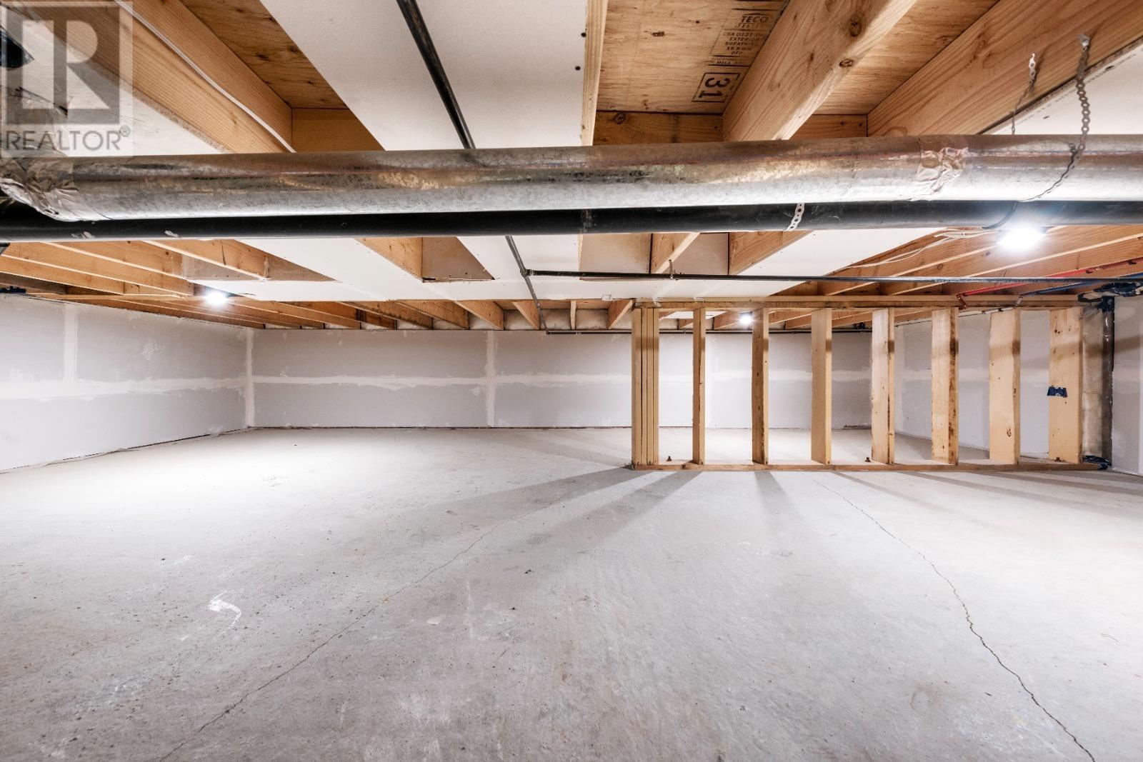 Listing Picture 33 of 39 : 1 3565 TRIUMPH STREET, Vancouver / 溫哥華 - 魯藝地產 Yvonne Lu Group - MLS Medallion Club Member