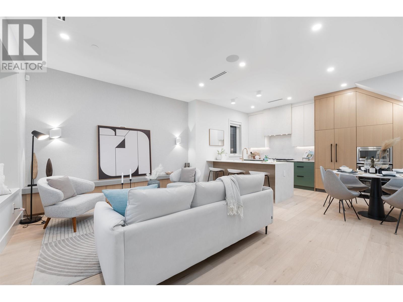 Listing Picture 7 of 39 : 1 3565 TRIUMPH STREET, Vancouver / 溫哥華 - 魯藝地產 Yvonne Lu Group - MLS Medallion Club Member