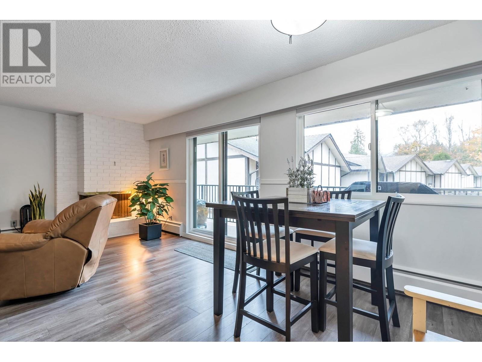Listing Picture 7 of 36 : 8969 HORNE STREET, Burnaby / 本拿比 - 魯藝地產 Yvonne Lu Group - MLS Medallion Club Member