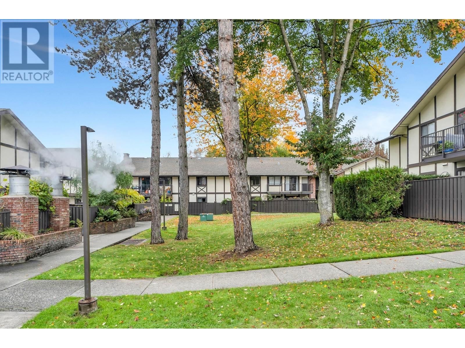 Listing Picture 34 of 36 : 8969 HORNE STREET, Burnaby / 本拿比 - 魯藝地產 Yvonne Lu Group - MLS Medallion Club Member