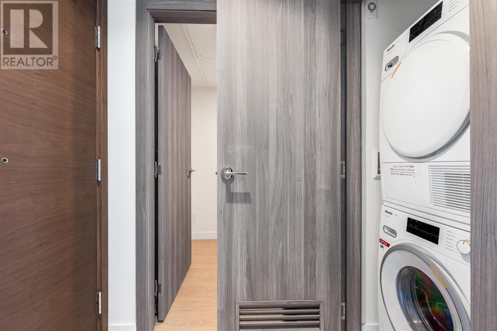 Listing Picture 12 of 23 : 2410 89 NELSON STREET, Vancouver / 溫哥華 - 魯藝地產 Yvonne Lu Group - MLS Medallion Club Member