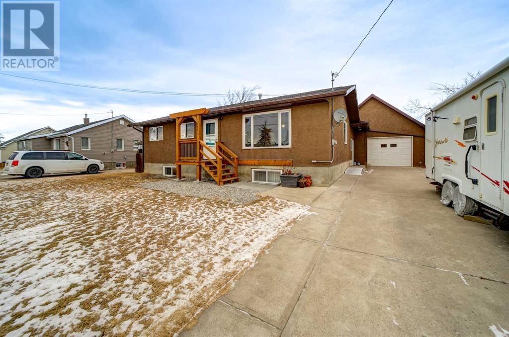 135 22 Street, Fort Macleod, Alberta  T0L 0Z0 - Photo 3 - A2189768