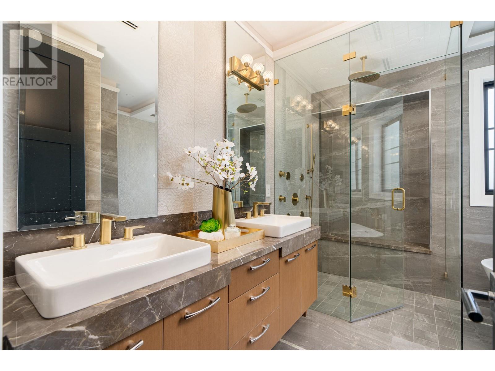 Listing Picture 22 of 40 : 10191 SHELL ROAD, Richmond / 烈治文 - 魯藝地產 Yvonne Lu Group - MLS Medallion Club Member