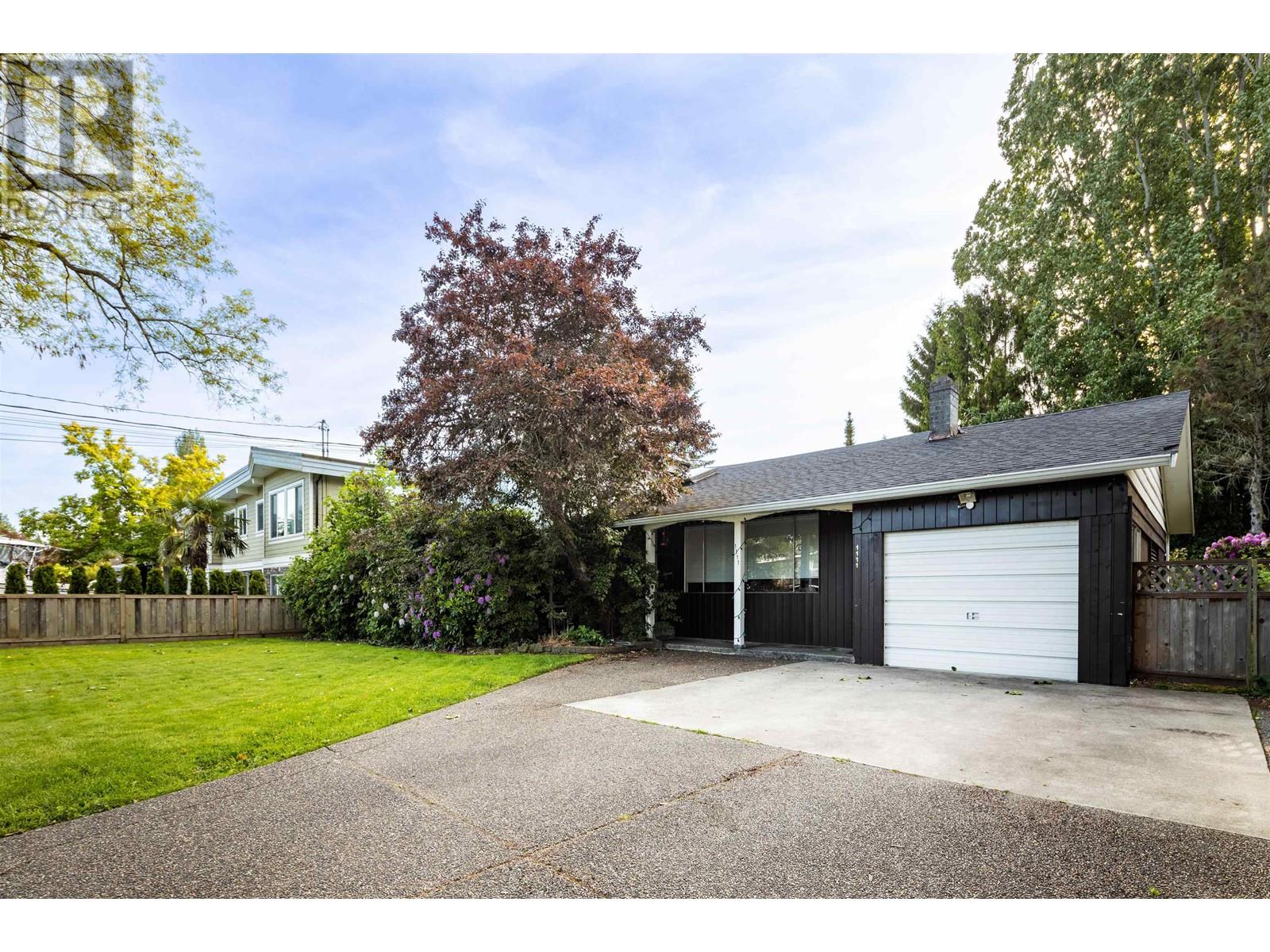 1111 50B STREET, delta, British Columbia V4M2W2
