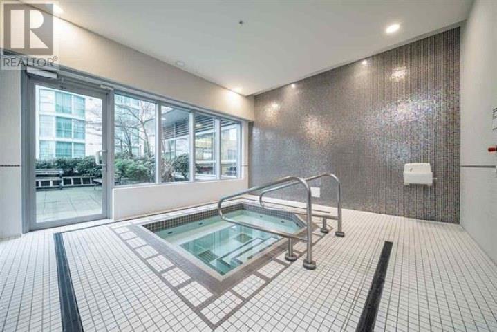 Listing Picture 3 of 14 : 1401 821 CAMBIE STREET, Vancouver / 溫哥華 - 魯藝地產 Yvonne Lu Group - MLS Medallion Club Member