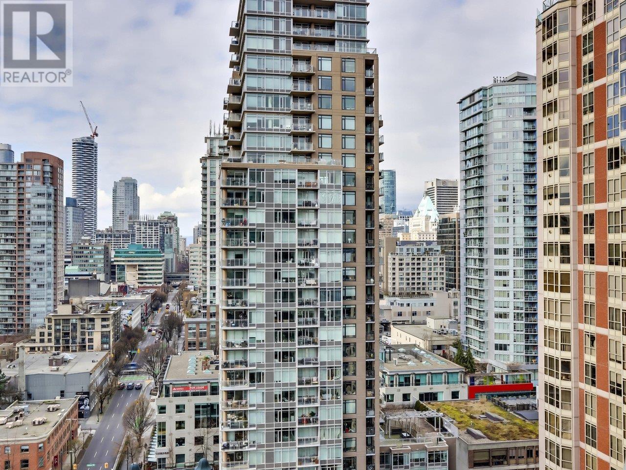 Listing Picture 19 of 21 : 1903 888 HAMILTON STREET, Vancouver / 溫哥華 - 魯藝地產 Yvonne Lu Group - MLS Medallion Club Member