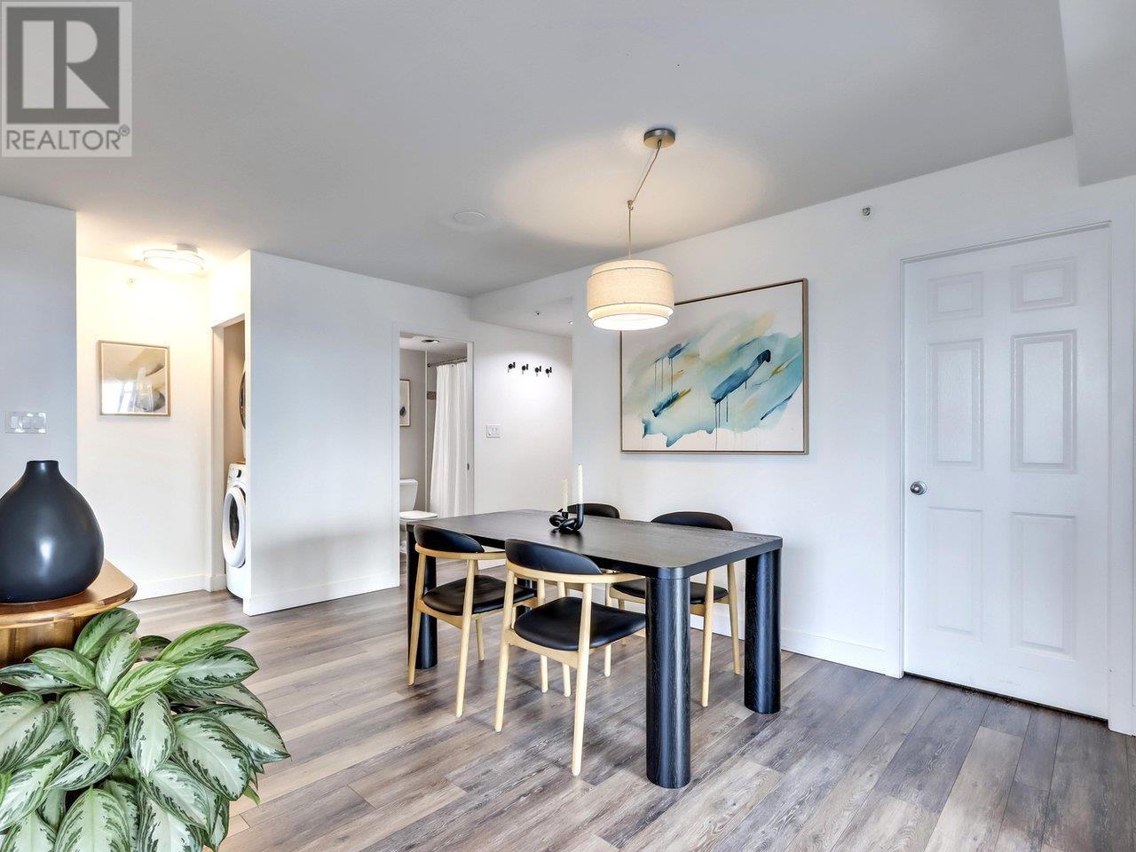 Listing Picture 5 of 21 : 1903 888 HAMILTON STREET, Vancouver / 溫哥華 - 魯藝地產 Yvonne Lu Group - MLS Medallion Club Member