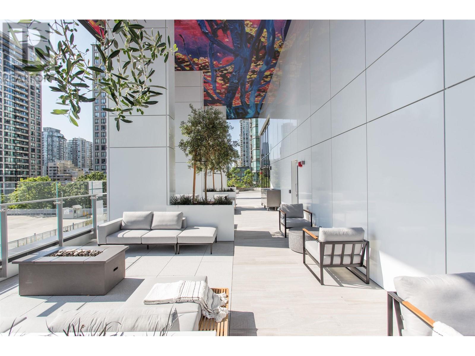 Listing Picture 33 of 40 : 2500 885 CAMBIE STREET, Vancouver / 溫哥華 - 魯藝地產 Yvonne Lu Group - MLS Medallion Club Member