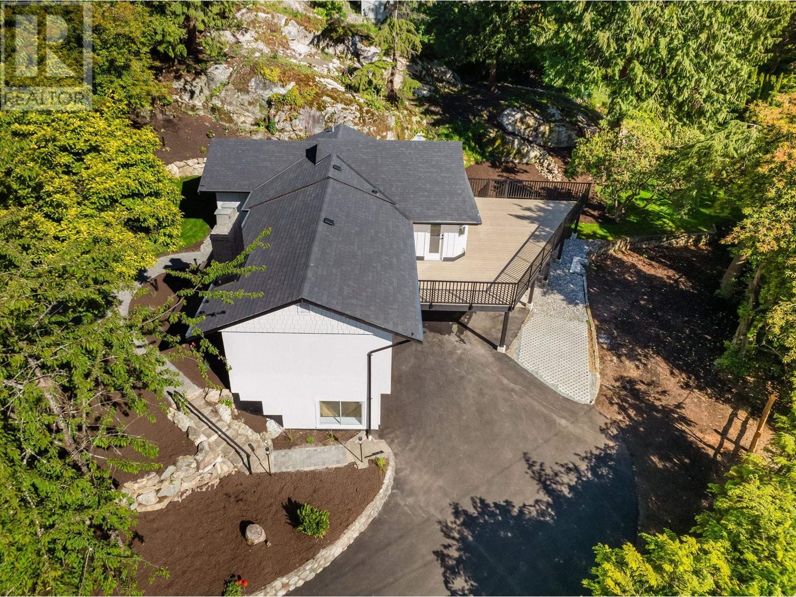 4990 Water Lane, West Vancouver, British Columbia  V7W 1K5 - Photo 32 - R2961648