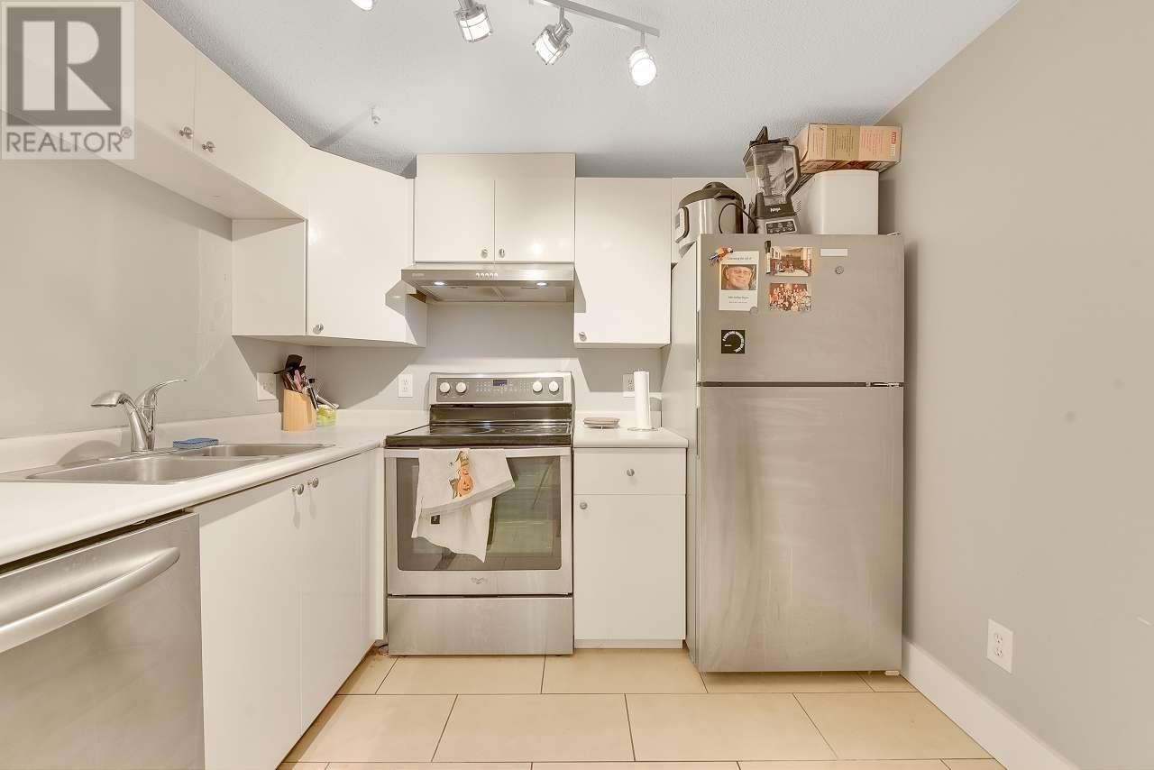 101 2405 KAMLOOPS STREET