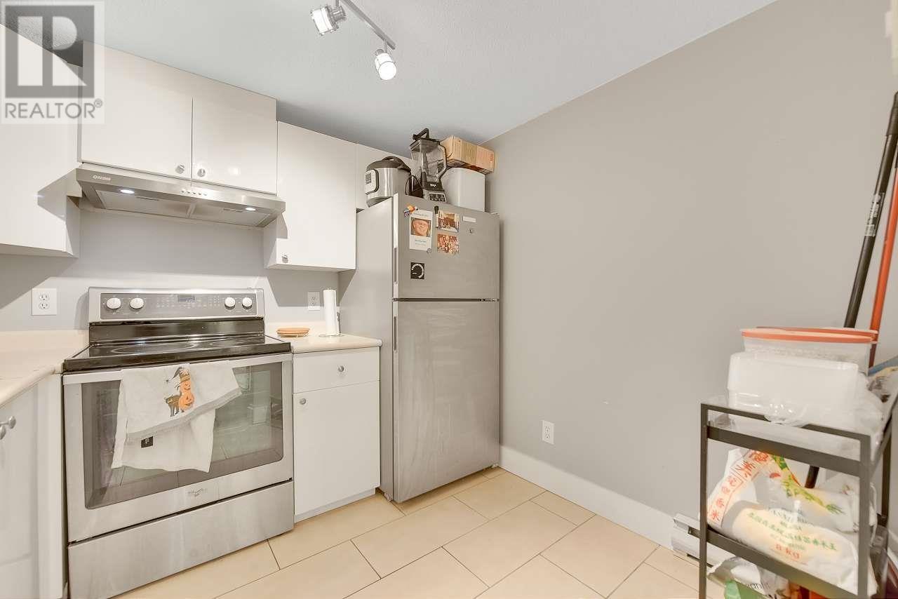 101 2405 KAMLOOPS STREET