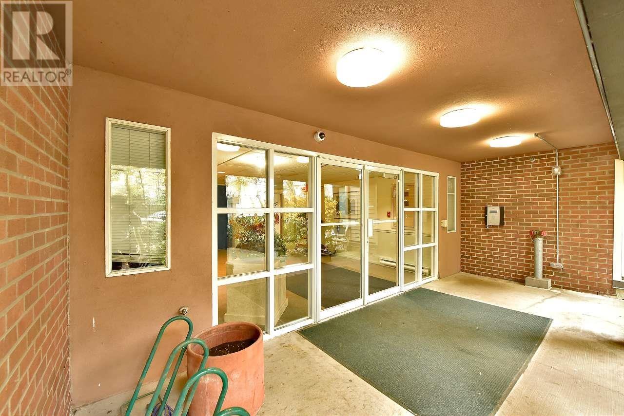 101 2405 KAMLOOPS STREET