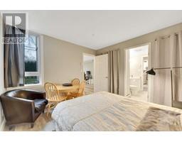 101 2405 KAMLOOPS STREET