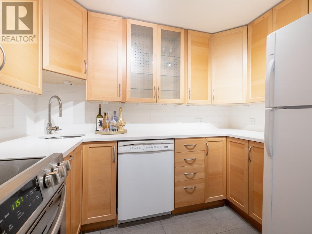 Listing Picture 21 of 33 : 104 925 W 15TH AVENUE, Vancouver / 溫哥華 - 魯藝地產 Yvonne Lu Group - MLS Medallion Club Member