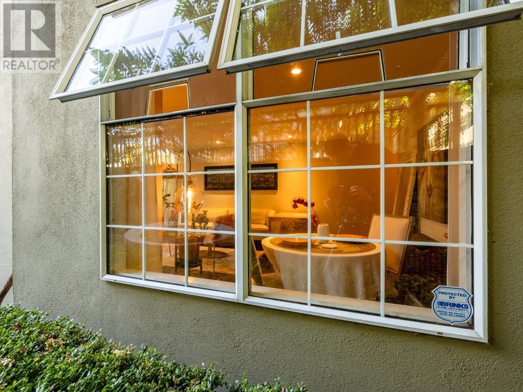 Listing Picture 27 of 33 : 104 925 W 15TH AVENUE, Vancouver / 溫哥華 - 魯藝地產 Yvonne Lu Group - MLS Medallion Club Member