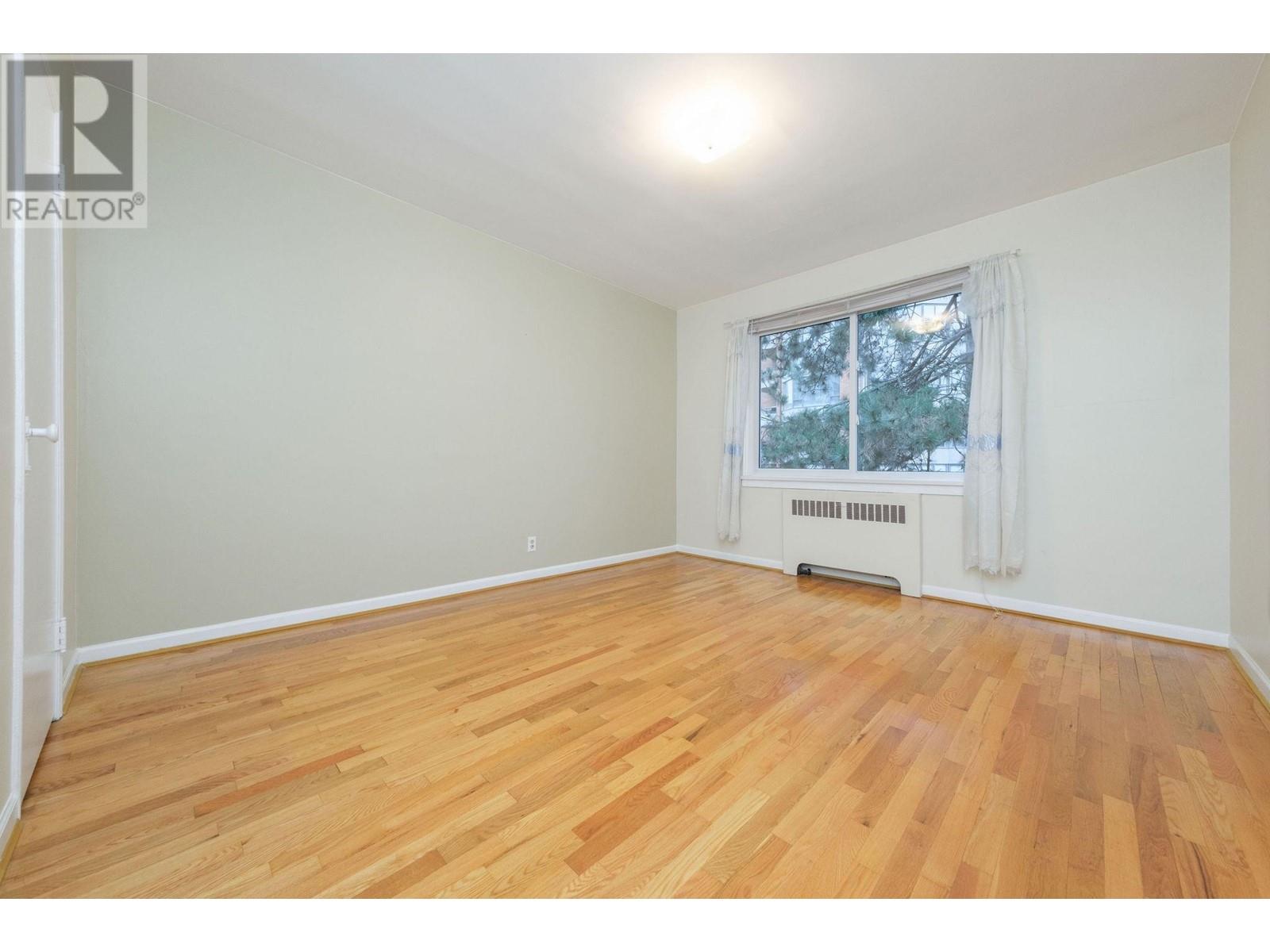 Listing Picture 12 of 19 : 203 1878 ROBSON STREET, Vancouver / 溫哥華 - 魯藝地產 Yvonne Lu Group - MLS Medallion Club Member