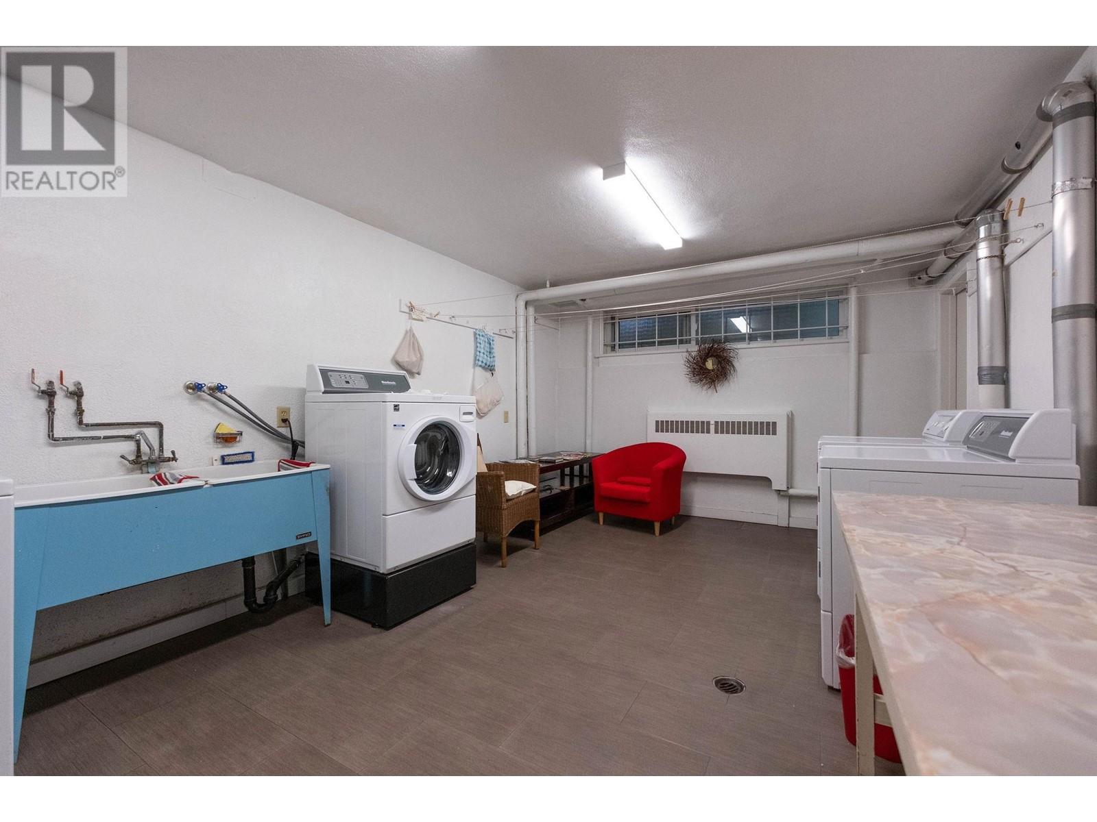 Listing Picture 17 of 19 : 203 1878 ROBSON STREET, Vancouver / 溫哥華 - 魯藝地產 Yvonne Lu Group - MLS Medallion Club Member